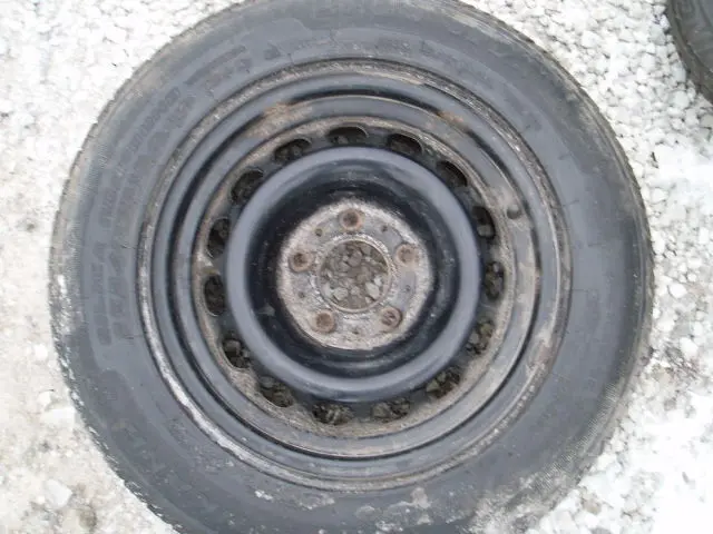 Ratas (velg + rehv) 15X7 205/65R15