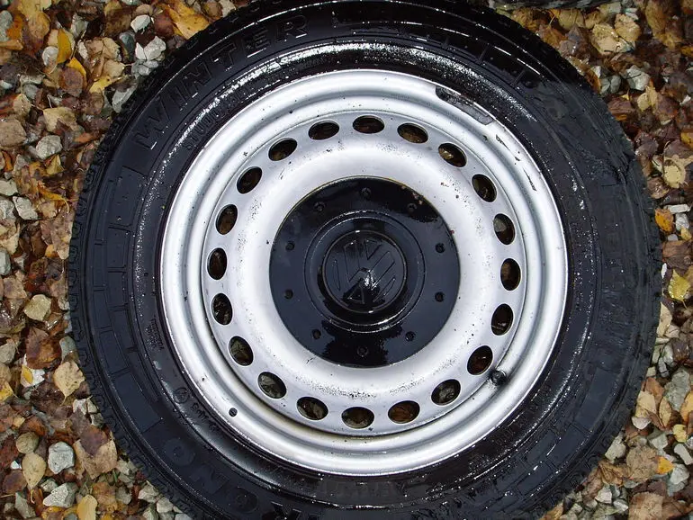 Ratas (velg + rehv) 16X6.5 215/65R16