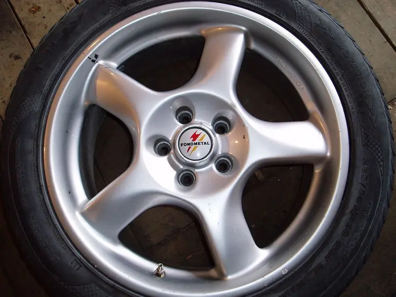 Ratas (velg + rehv) 18X8 235/50R18