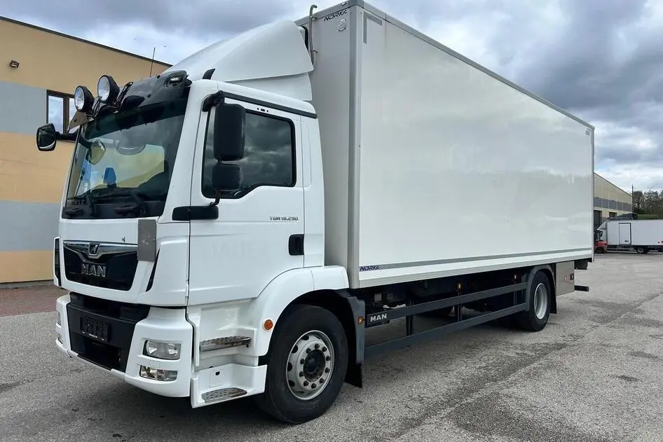 MAN TGM 18.290 4X2 EURO6 + BOX HEATING, 213 kW, дизель, автомат