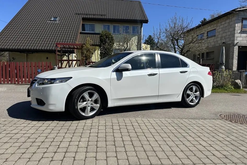 Honda Accord, 2.0, 115 kW, petrol, automatic, front-wheel drive