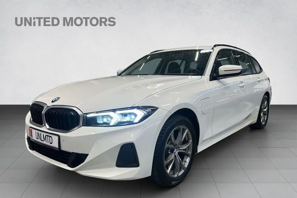 BMW 320, 150 kW, petrol, automatic, four-wheel drive