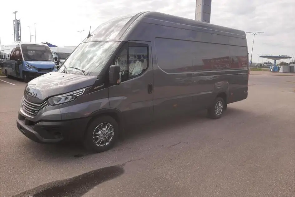 Iveco Daily, 3.0, 129 kW, diesel, automatic, rear-wheel drive