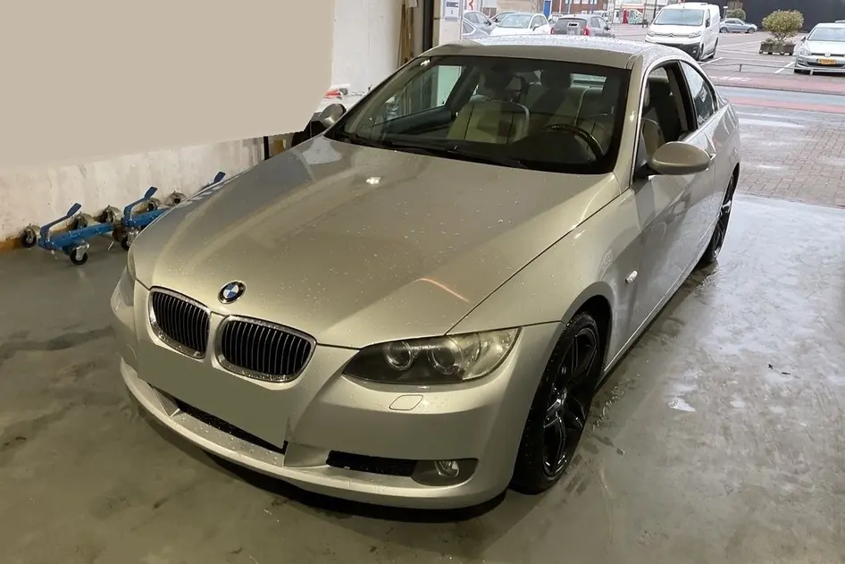 BMW 325, 3.0, 160 kW, bensiin, manuaal, tagavedu