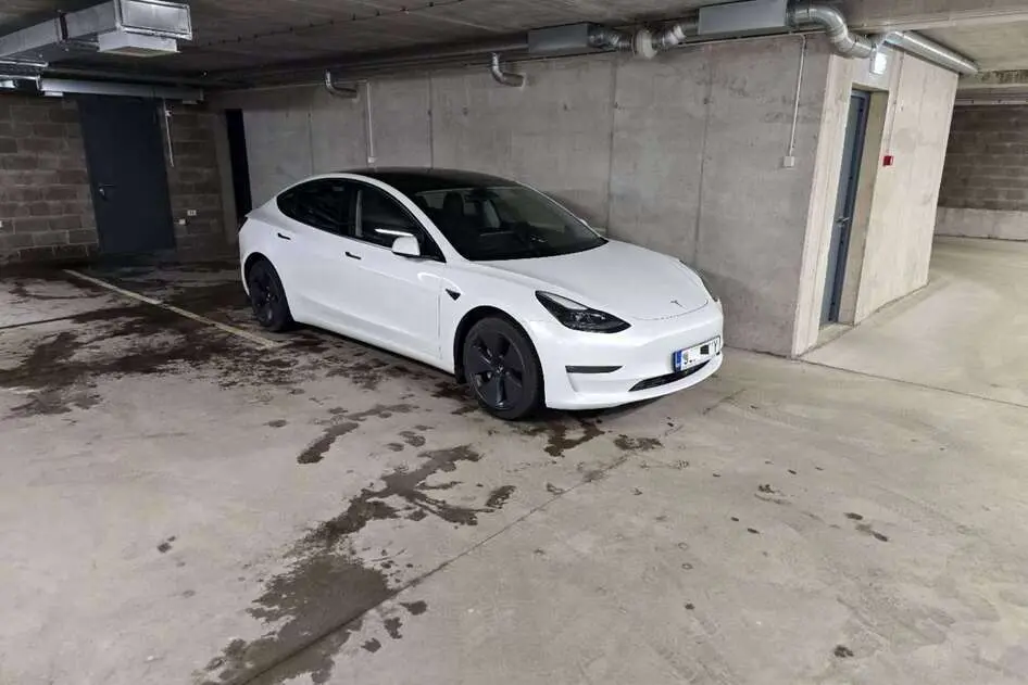 Tesla Model 3, 153 kW, elekter, automaat, nelikvedu