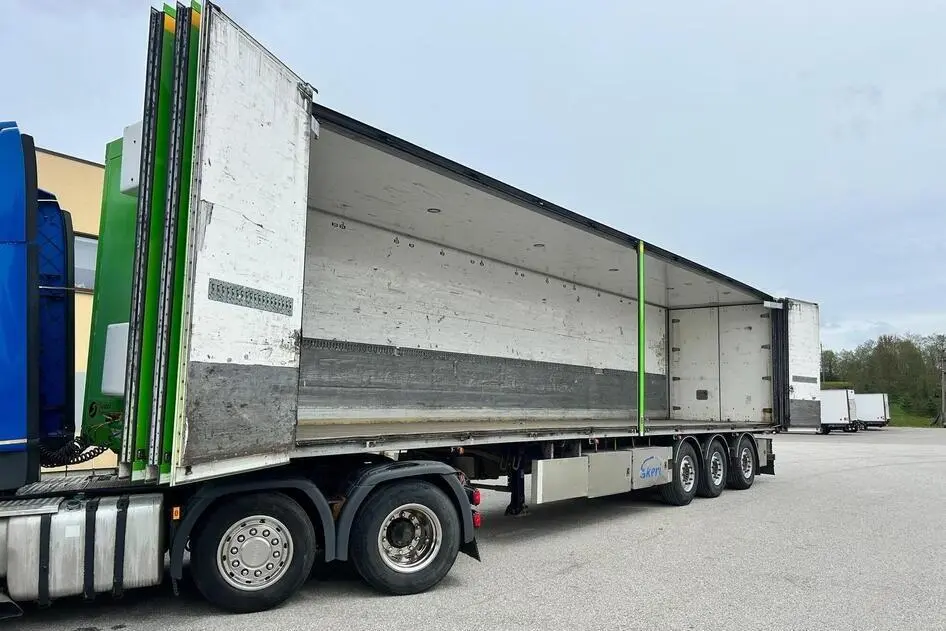 Ekeri SIDE OPENING + LAST AXLE STEERING + BOX HEATING