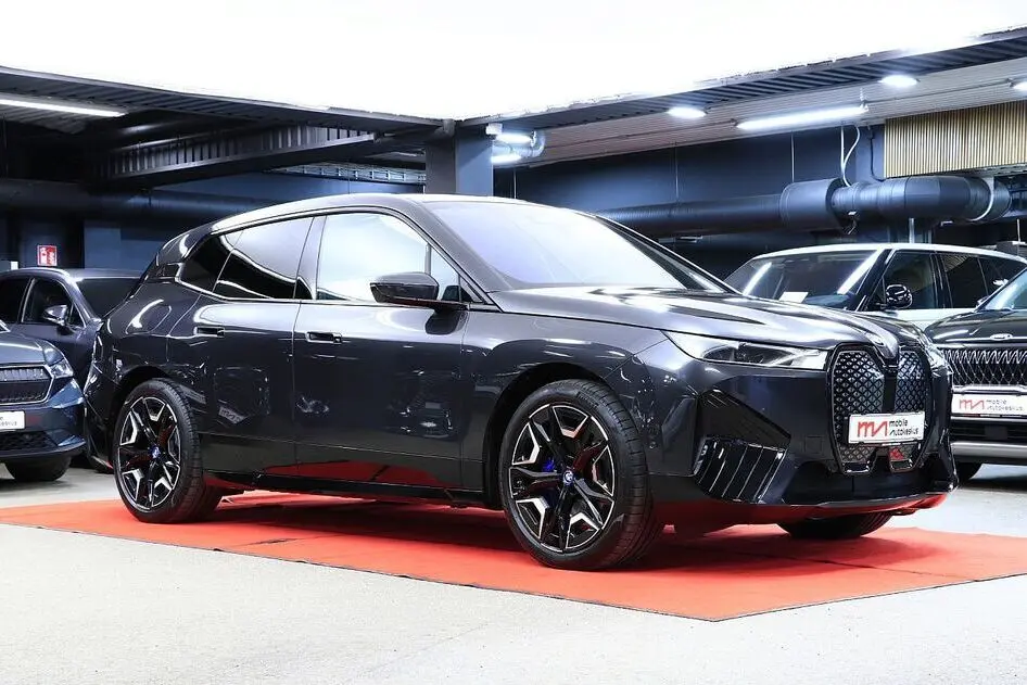 BMW iX, 102 kW, elekter, automaat, nelikvedu