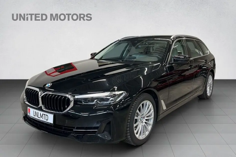 BMW 520, гибрид, автомат, полный привод