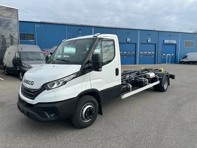 Iveco Daily, 3.0, 129 kW, diesel, manual, rear-wheel drive